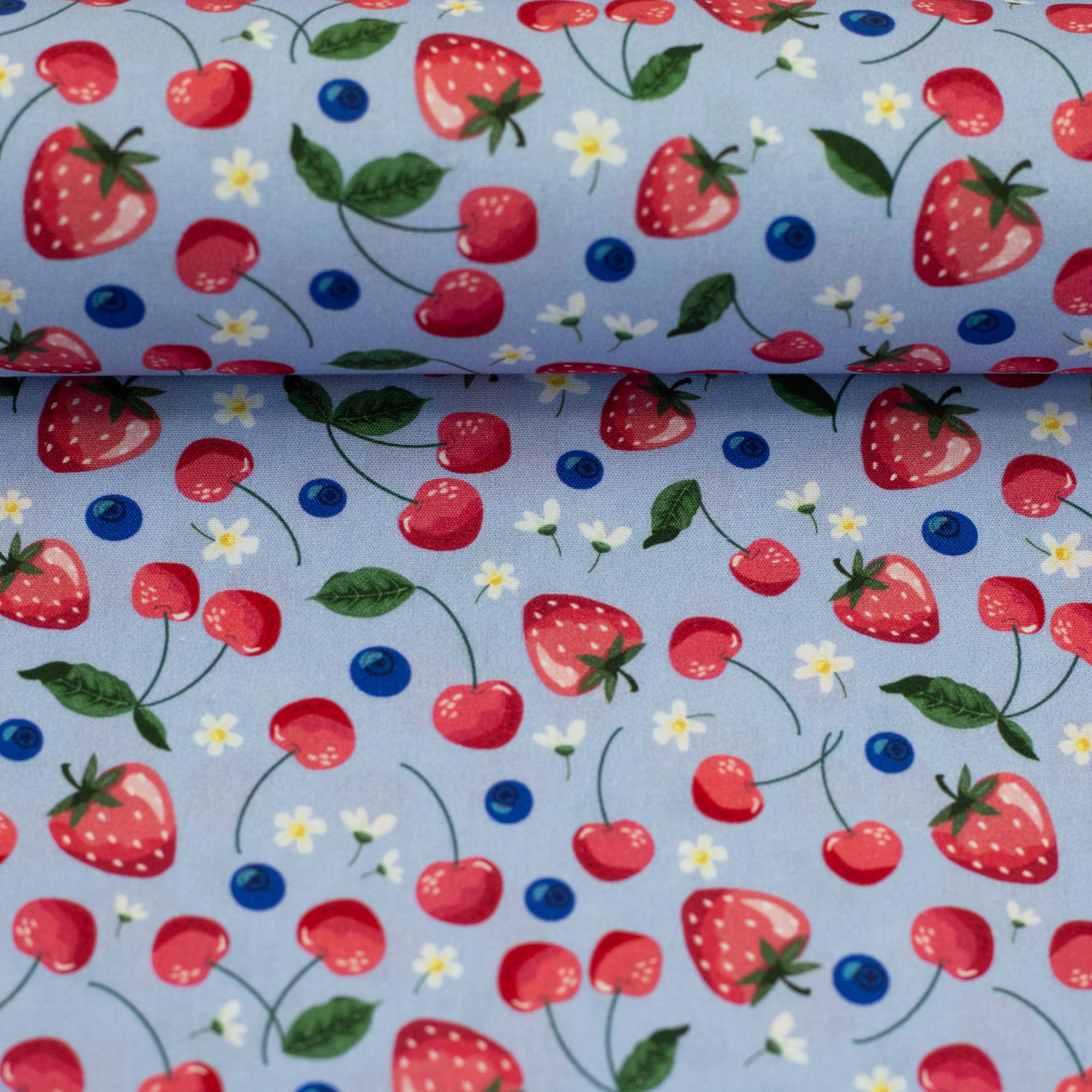 Baumwollstoff Swafing "Fruits" mit Erdbeeren und Kirschen - hellblau