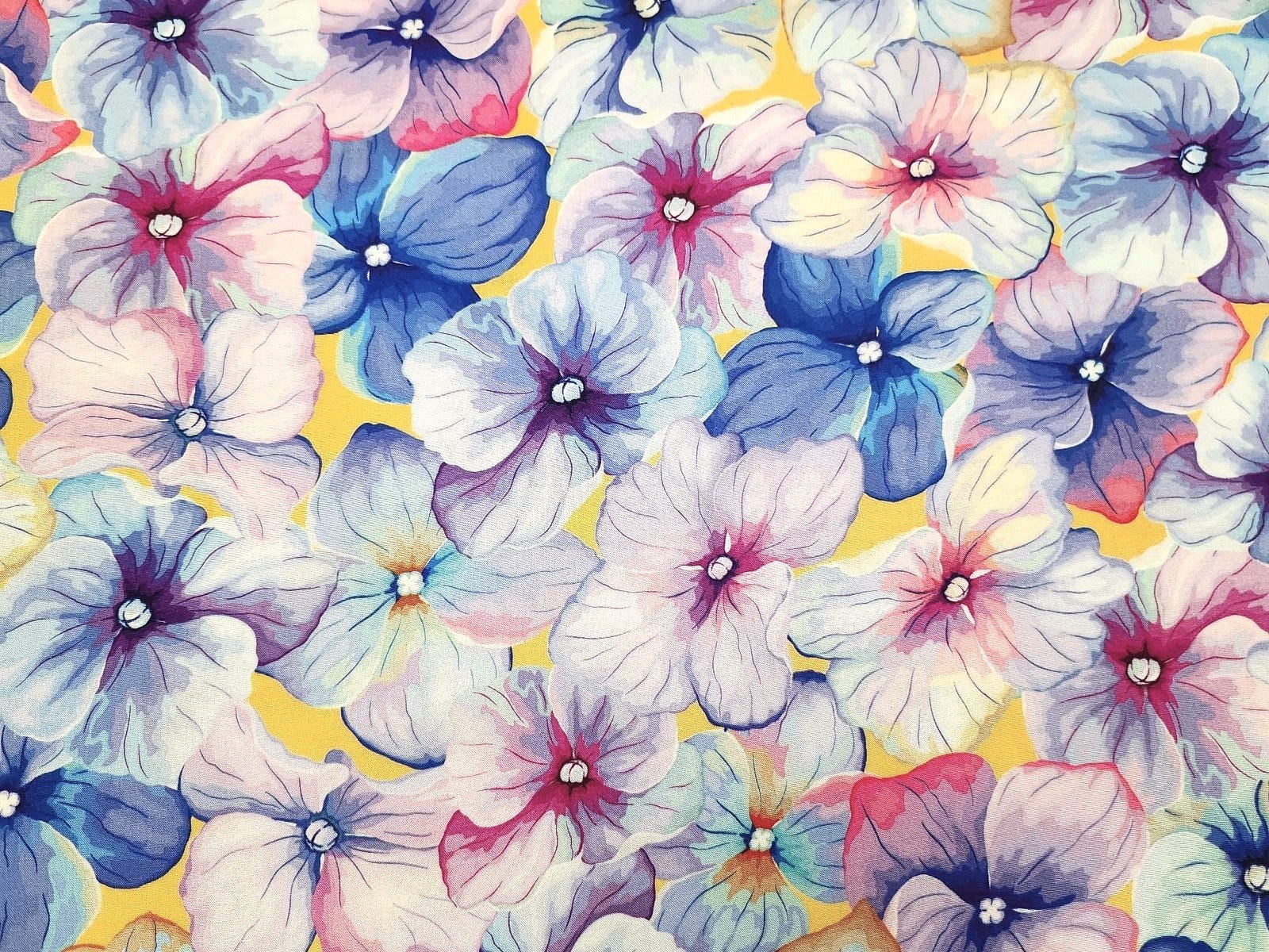 Viskose  Digital mit leuchtenden großen Blüten - gelb (010)