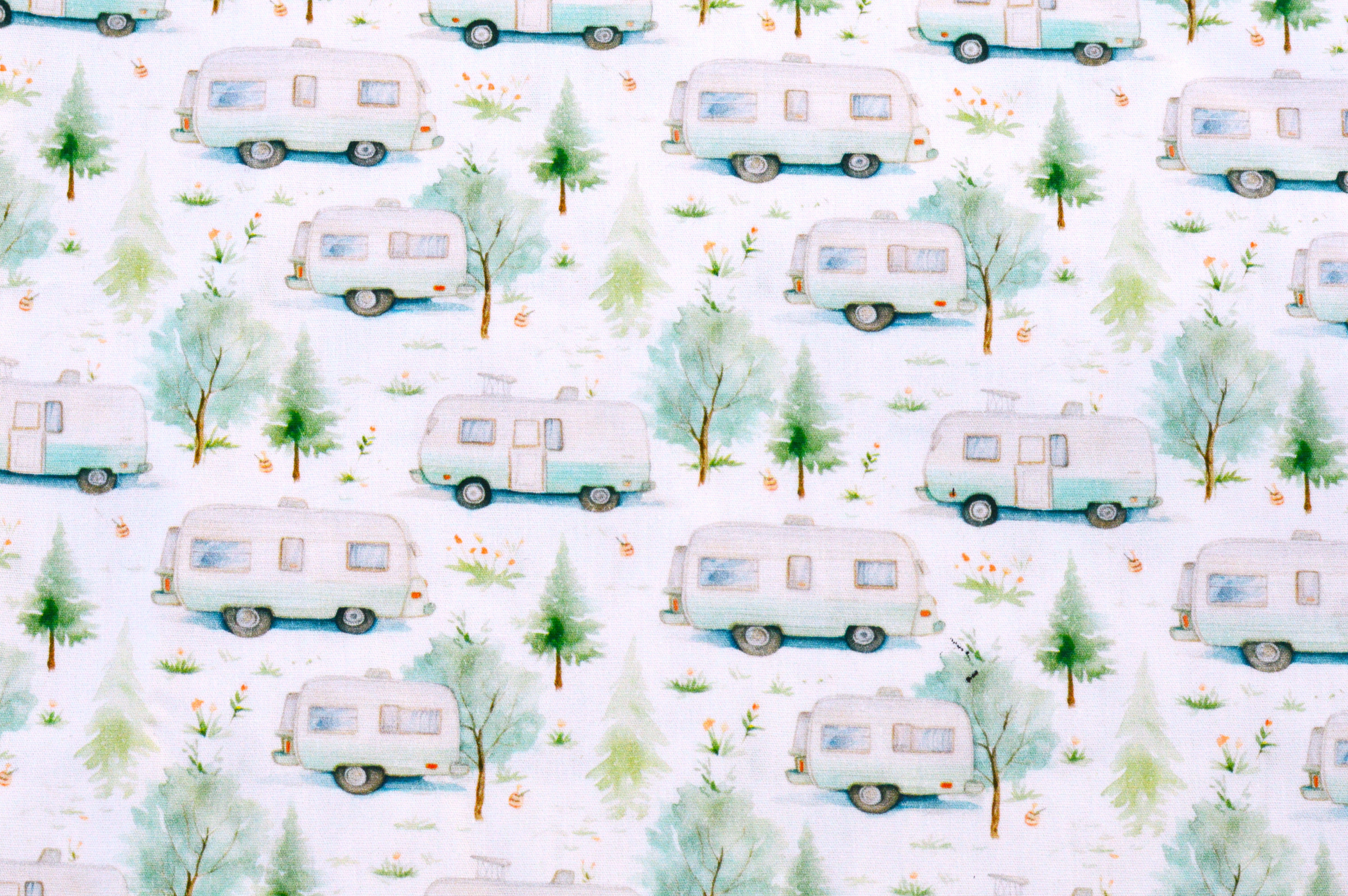 Baumwollstoff Digitaldruck Eigenproduktion "Camping Life" mit Wohnwagen und Bäumen - weiß