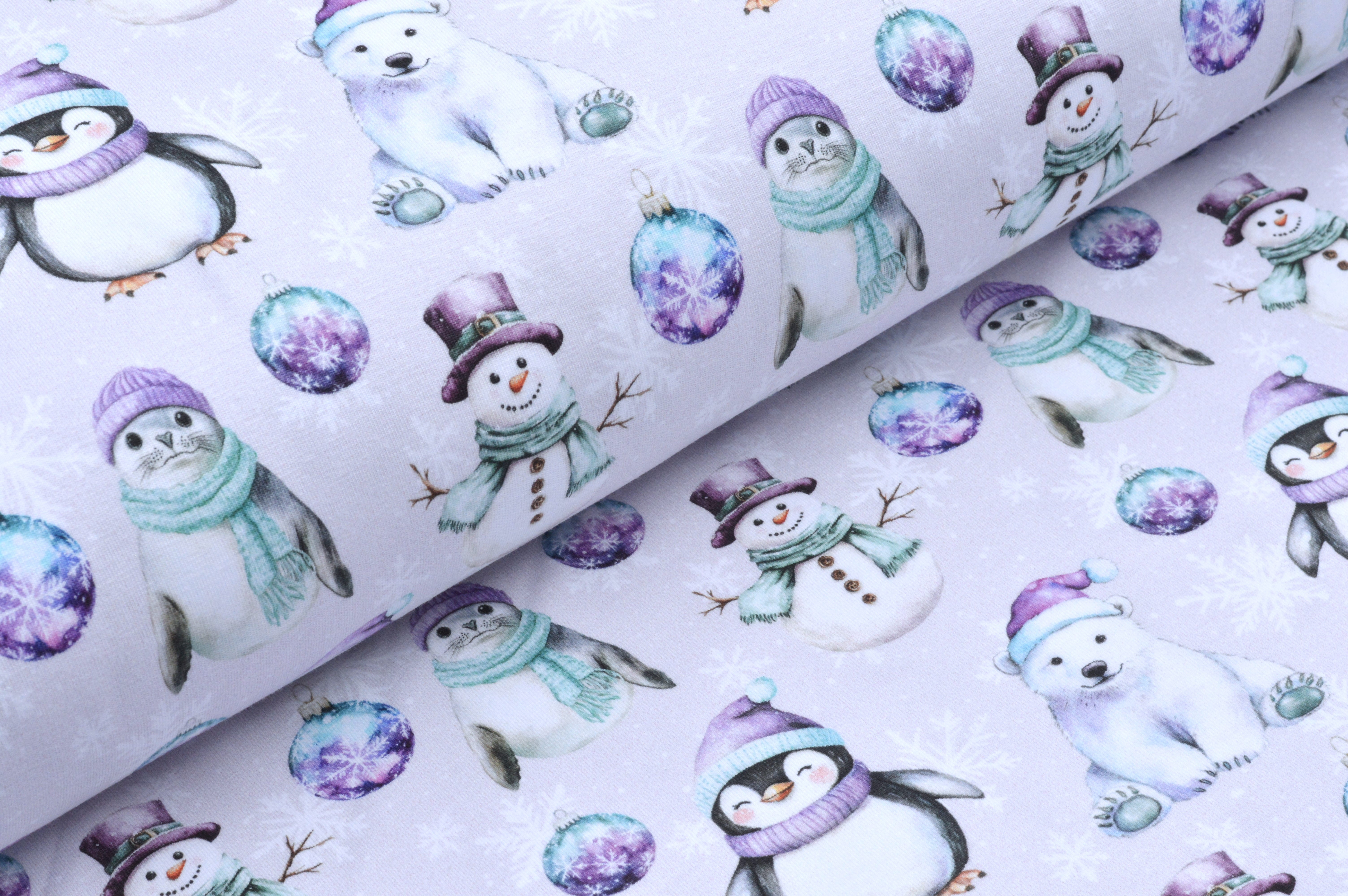 Digitaljersey Eigenproduktion "Winter Friends" mit Wintertieren, Schneemännern und Kugeln  - blassrosa