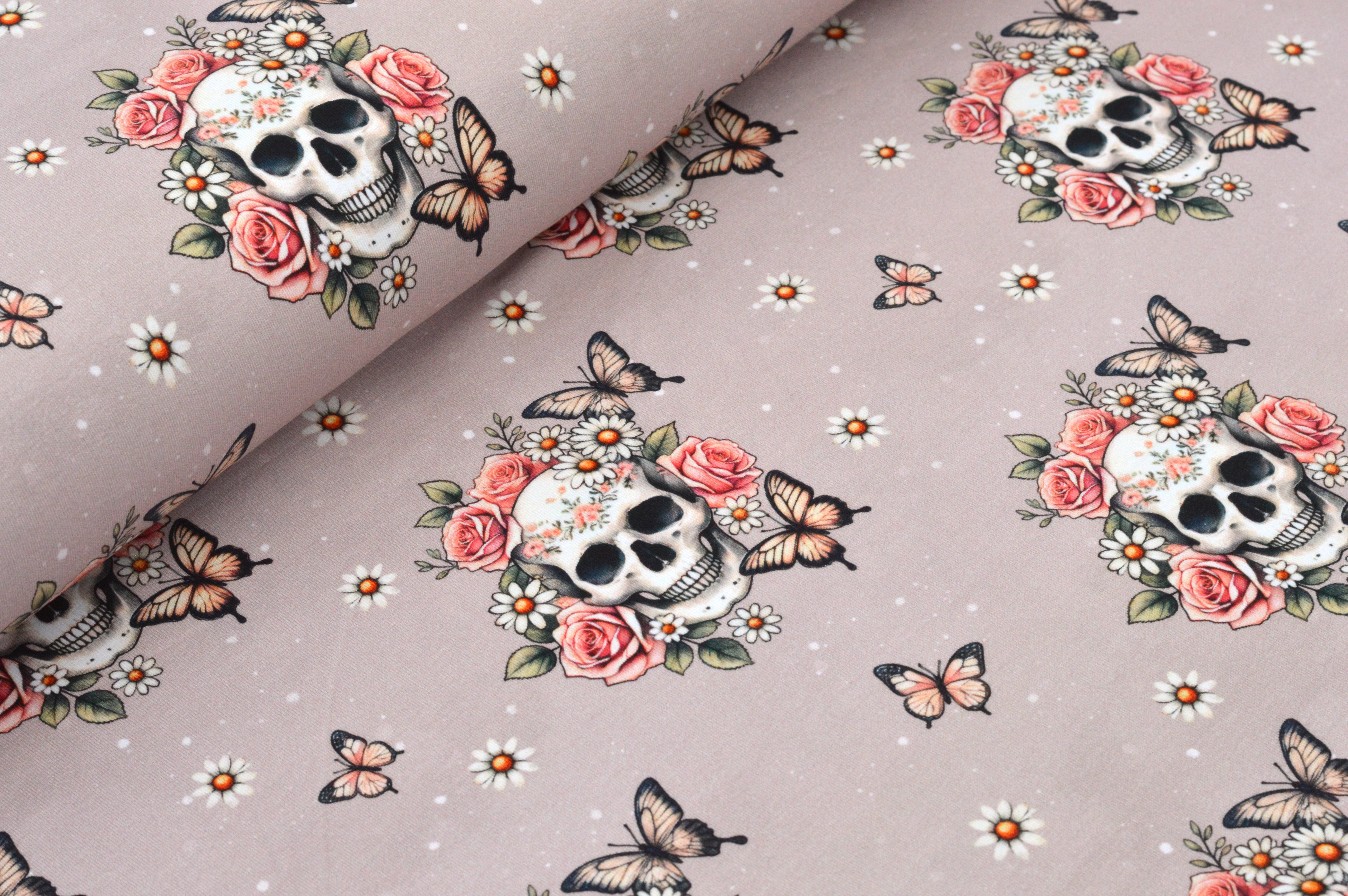 Digitaljersey Eigenproduktion "Skulls, Butterflies & Roses" - dusty rose