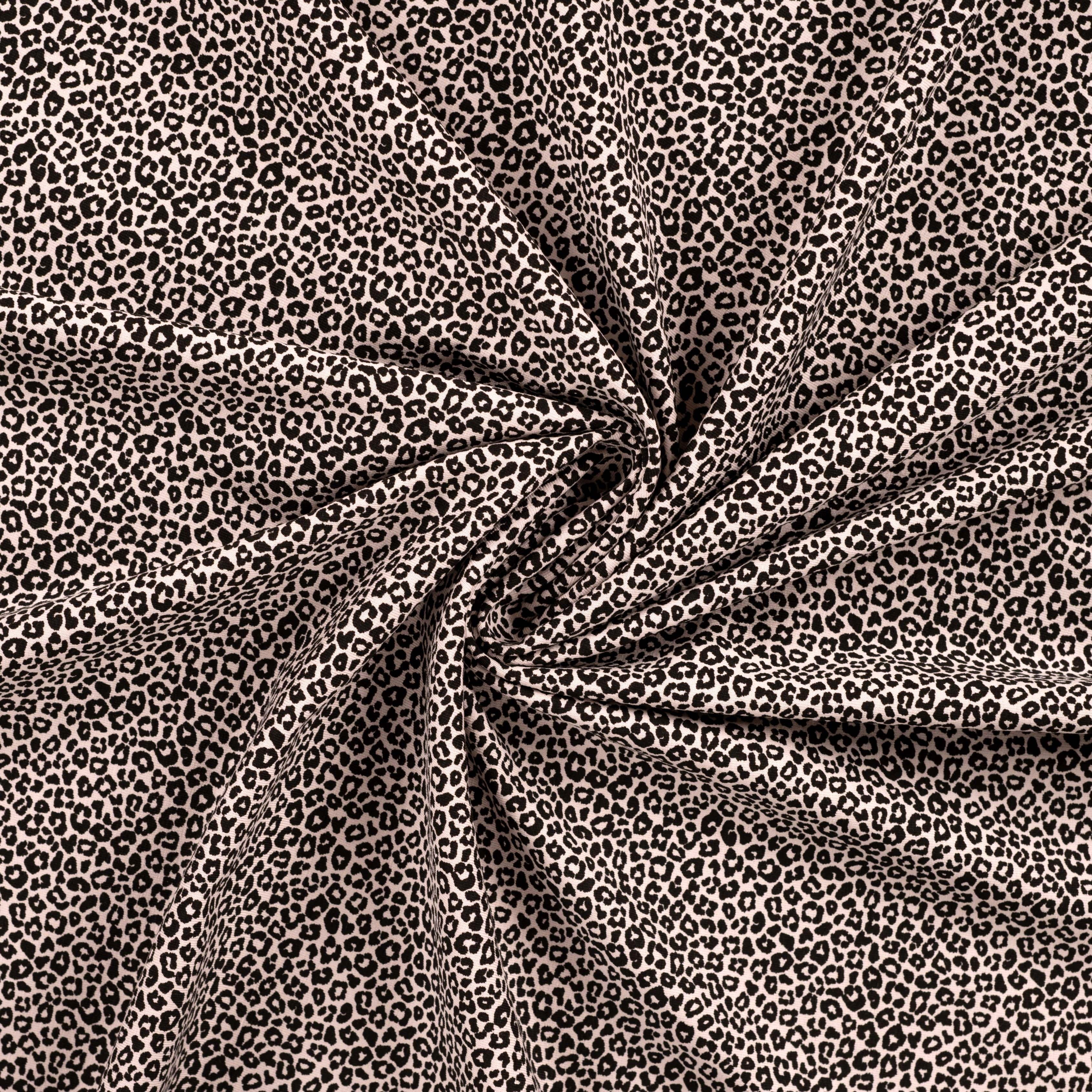 sand (520)