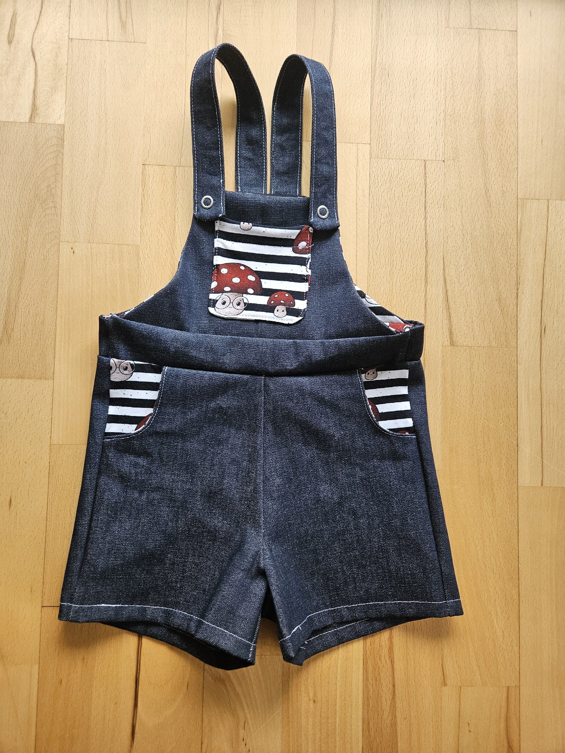 Latzhose
