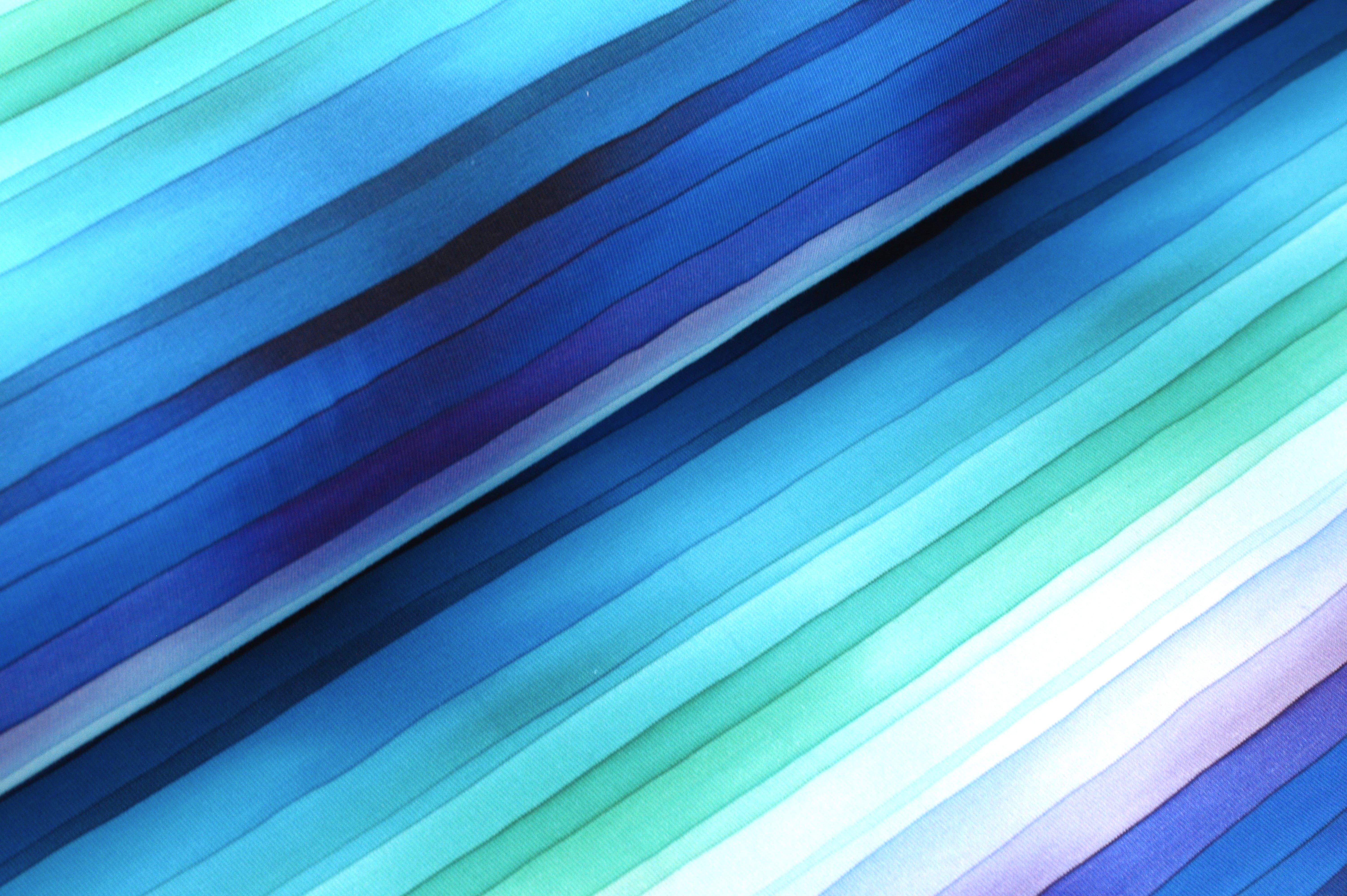 Digitaljersey Eigenproduktion "Ocean Layers" mit Kritzelstreifen - grün/blau/lila