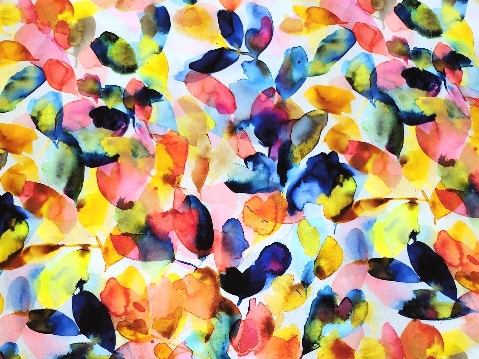 Viskose  Digital mit leuchtenden Aquarell-Blättern - eisblau (011)