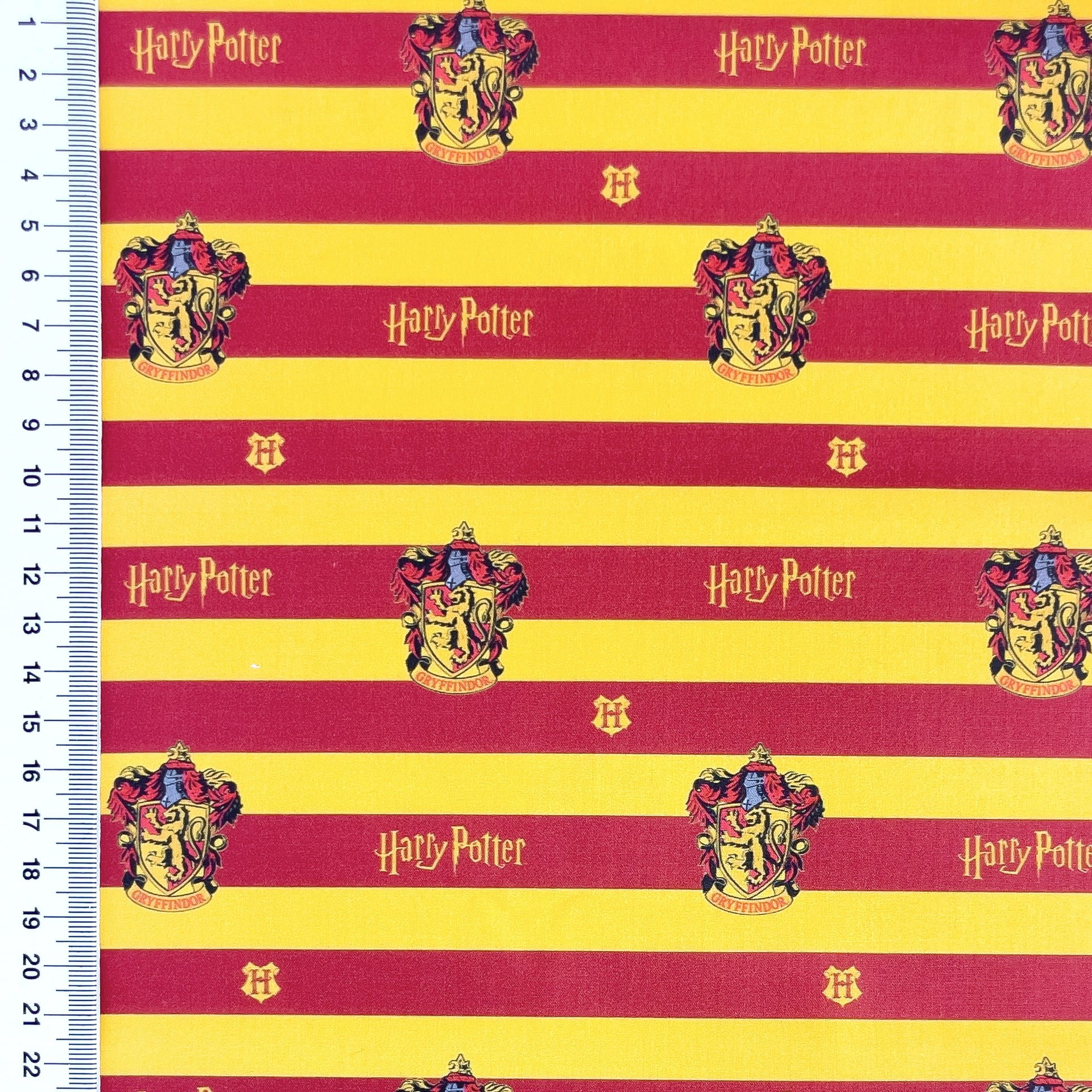  Baumwollstoff Digital Lizenz "Gryffindor" von Harry Potter - rot/gelb gestreift