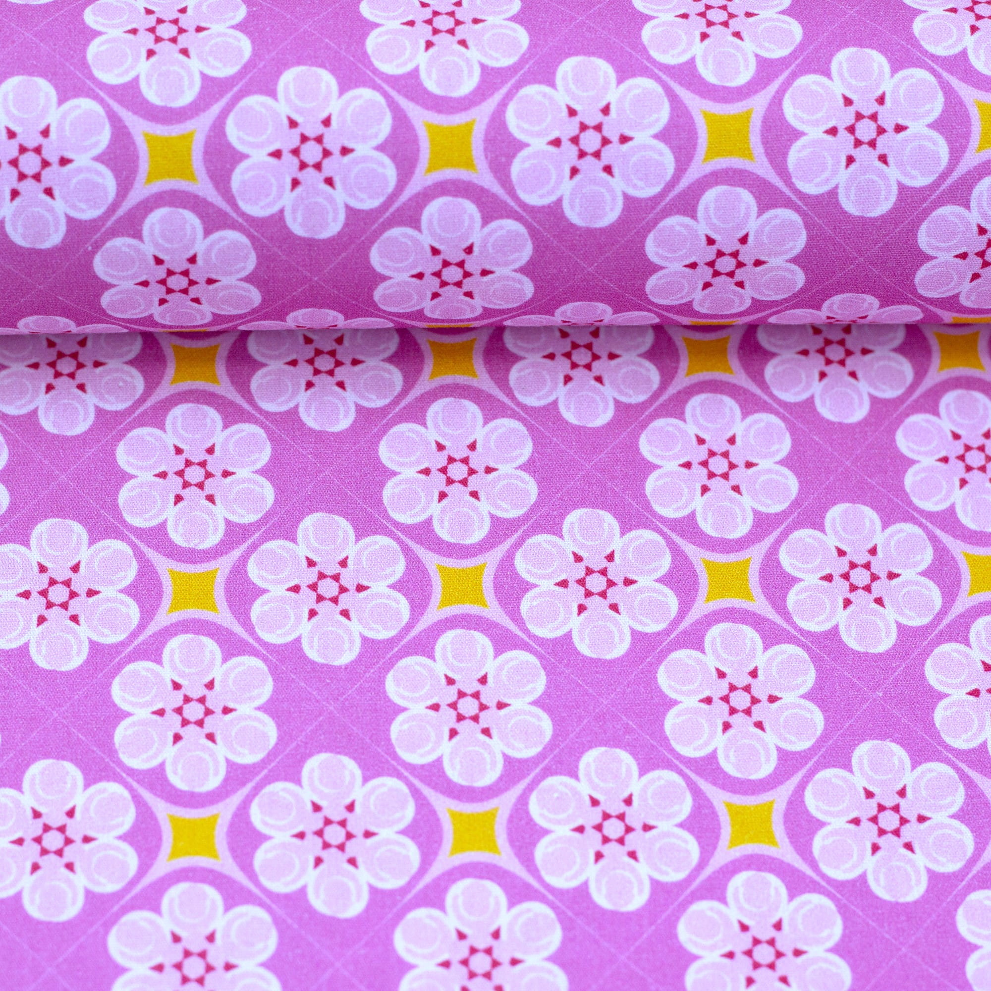 Baumwollstoff Swafing "Bilbao" mit Retro-Blumen und Kachelmuster - rosa