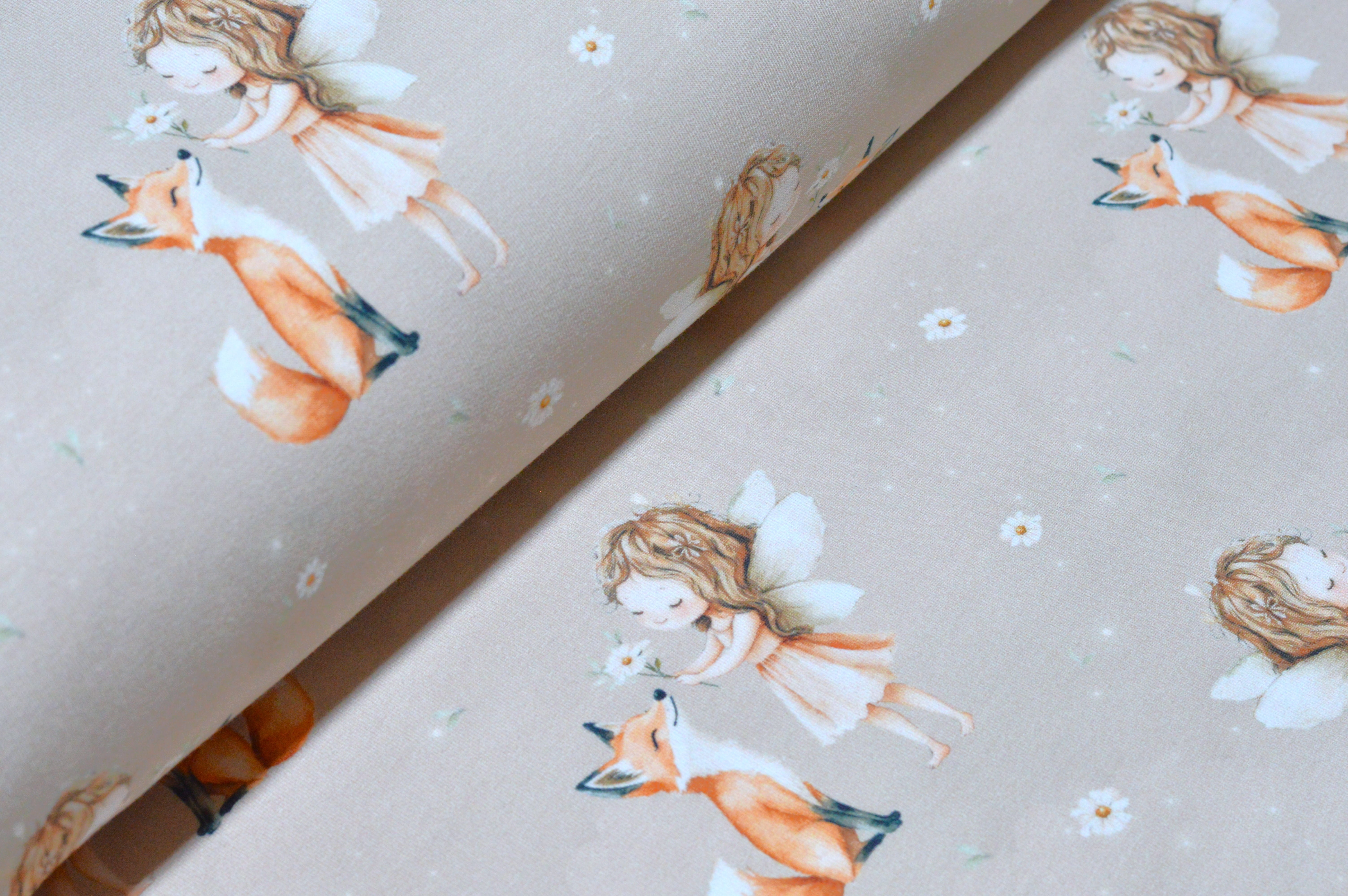 French Terry Digital Eigenproduktion "Blumenfee Flora und der kleine Fuchs" - beige