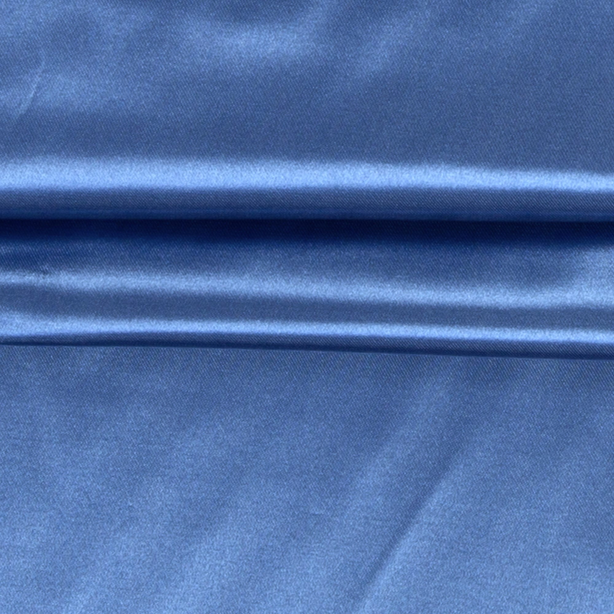 taubenblau 18-4027