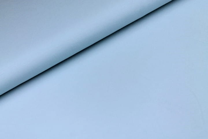 eisblau