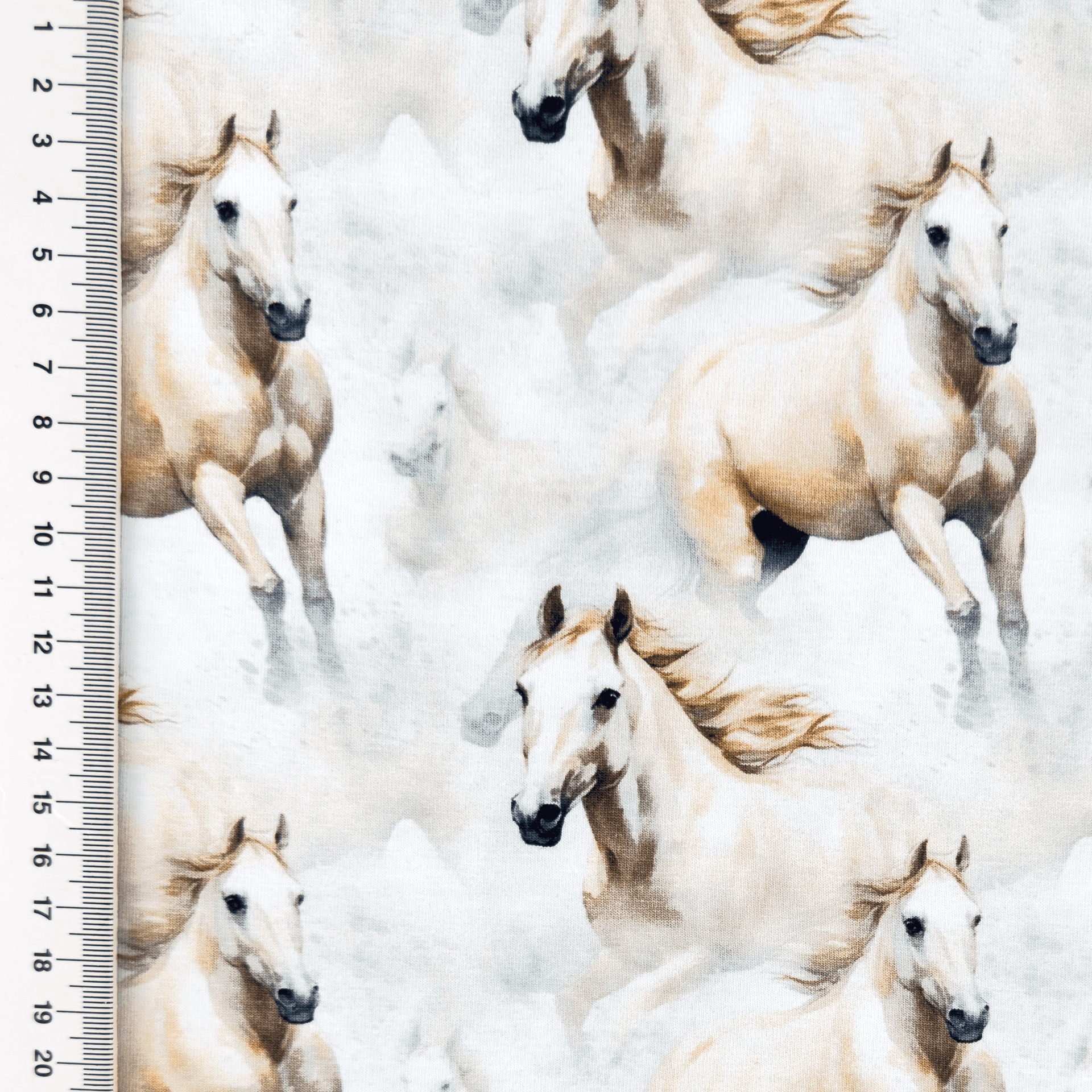Baumwolljersey Digital "Majestic Horses“ mit galoppierenden Pferden - ecru  
