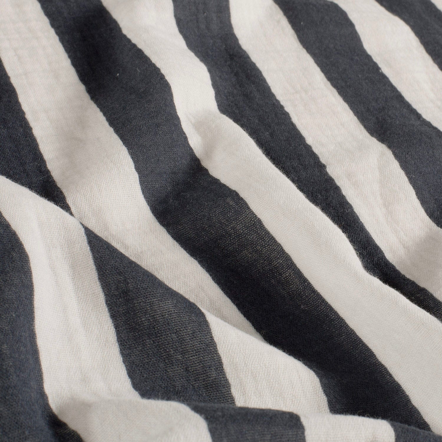 Baumwolle Double Gauze/ Musselin mit Streifen - ecu/navy 