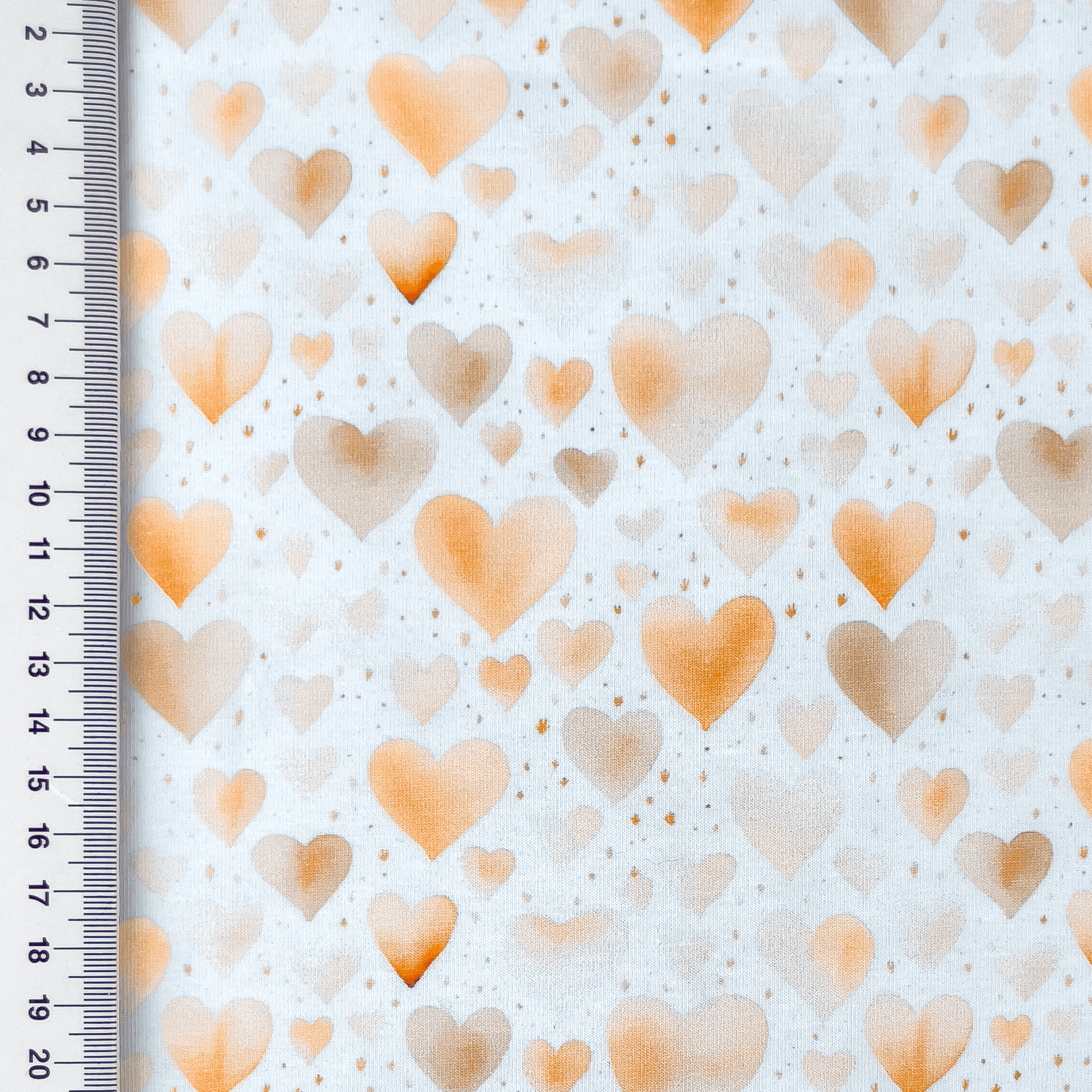 Baumwolljersey Digital "Dog Love" mit verschieden großen Herzen - weiß