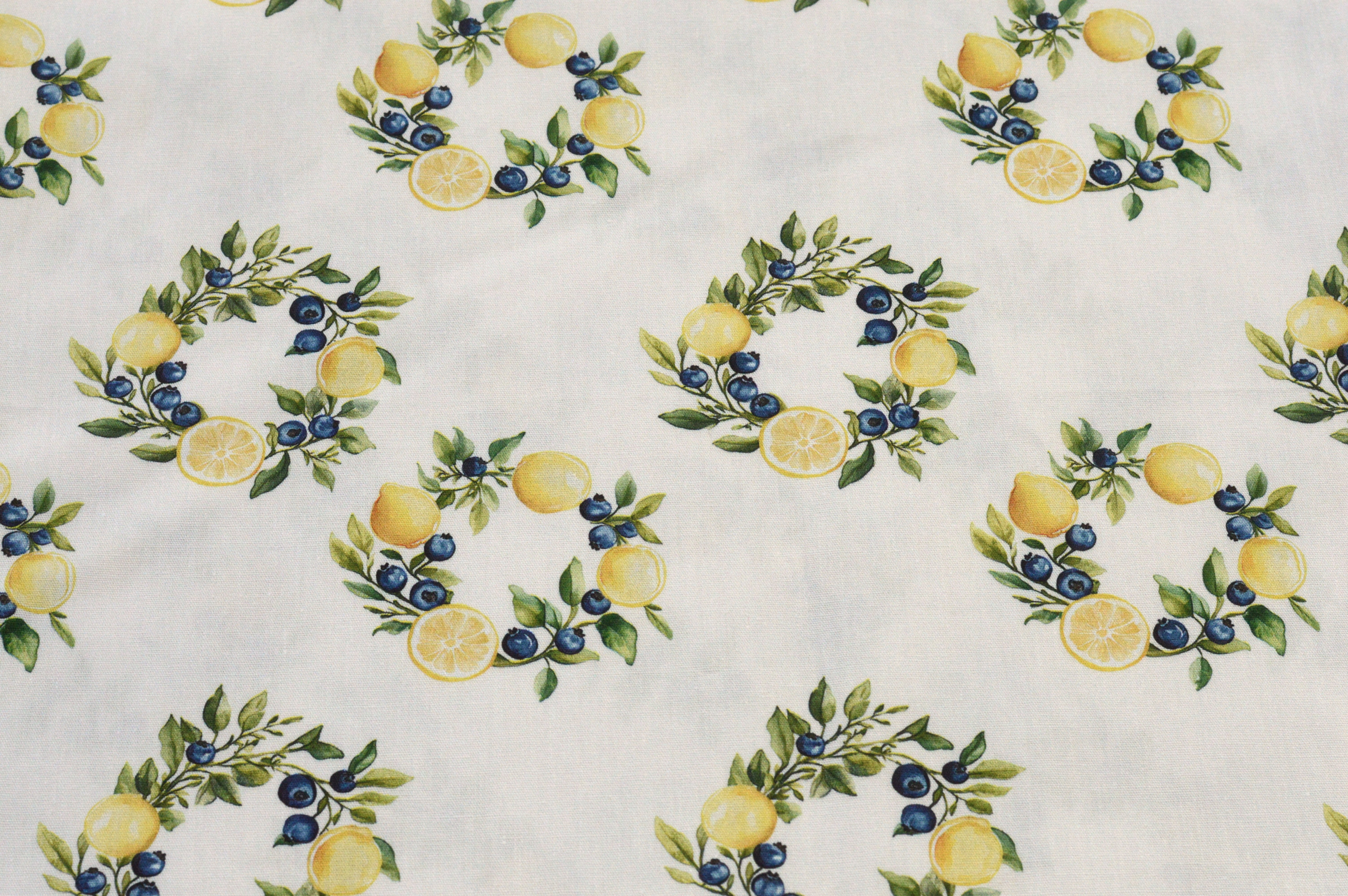 Baumwollstoff Digitaldruck Eigenproduktion mit Zitronen-Blaubeer-Kranz - creme
