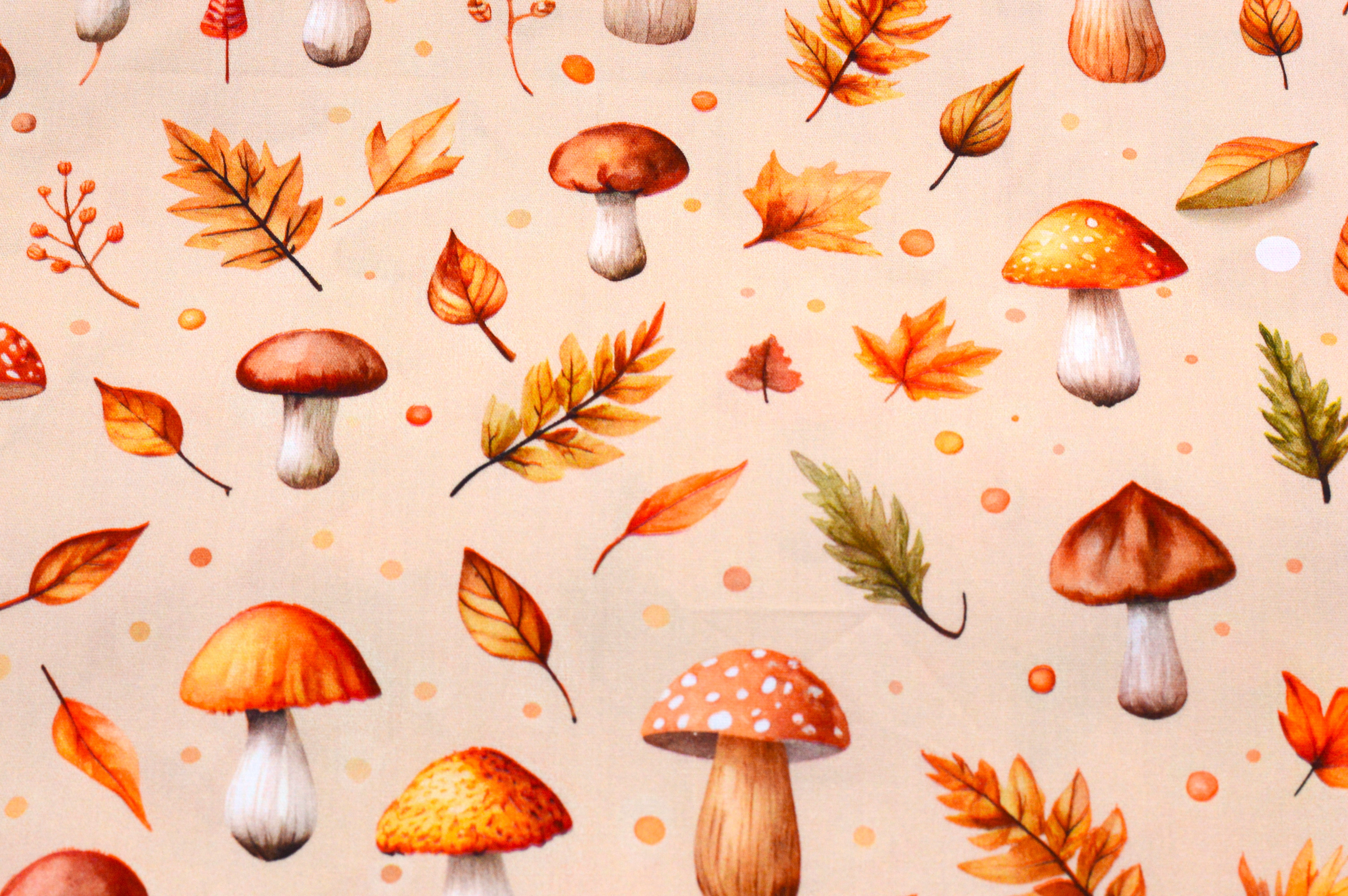 Baumwollstoff Digitaldruck Eigenproduktion mit Blättern und Pilzen - beige