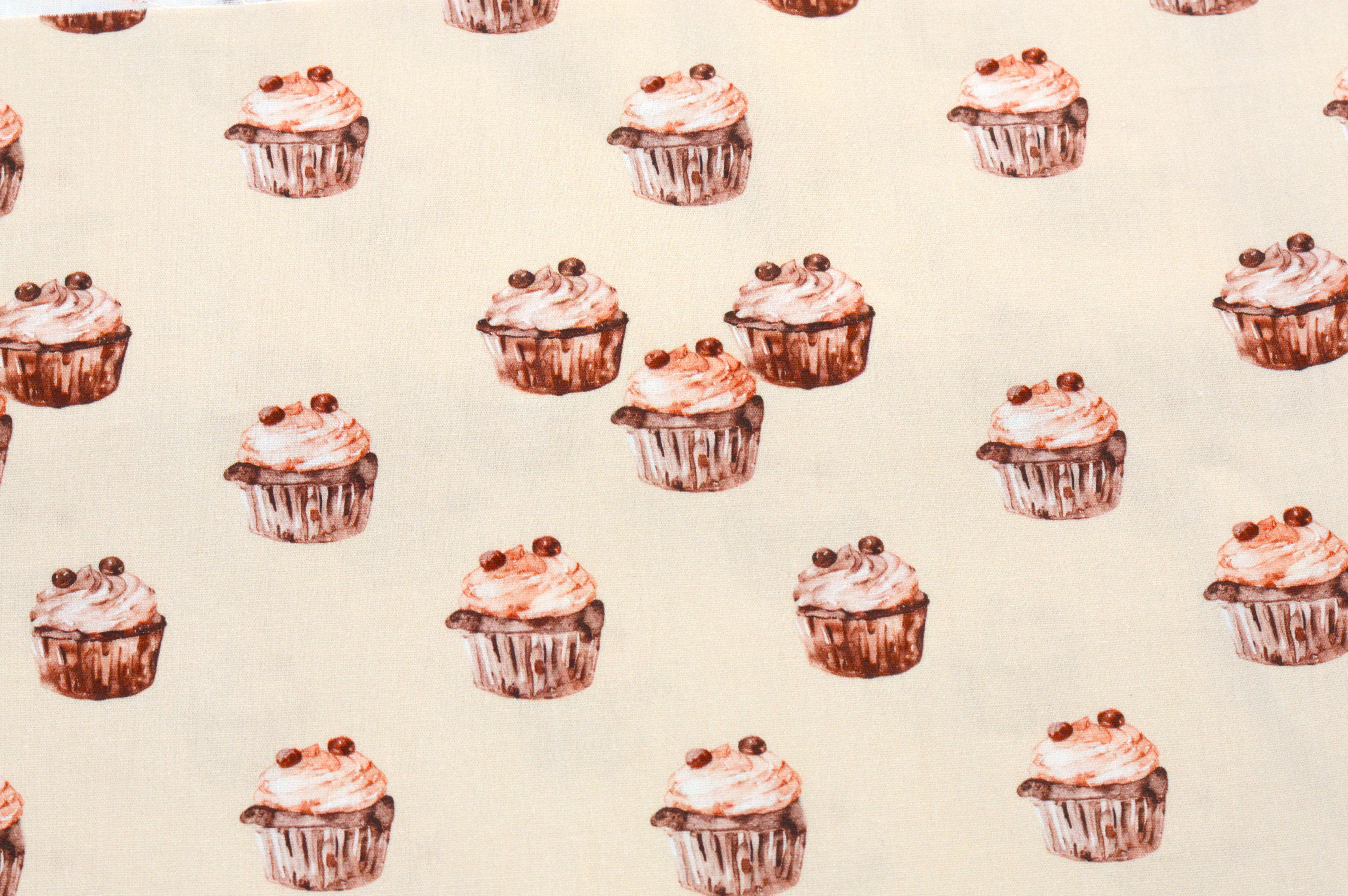 Baumwollstoff Digitaldruck Eigenproduktion mit Cupcakes - beige